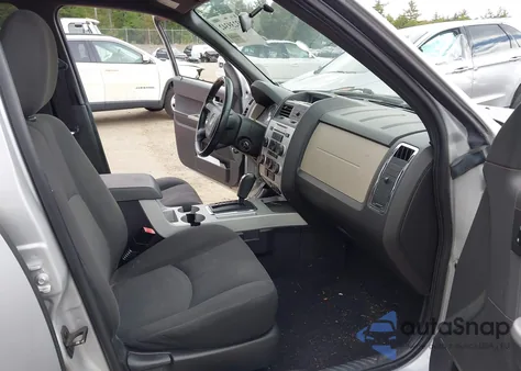 2008 Mercury Mariner I4 из США, поврежденный, VIN 4M2CU81Z98KJ08818